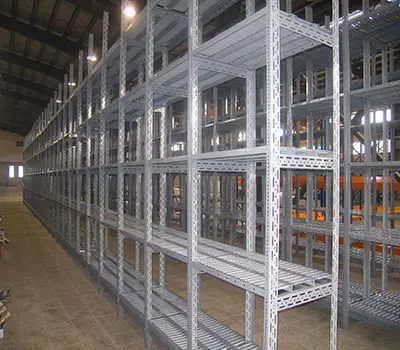 قفسه بندی پیچ و مهره ای