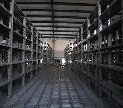 قفسه بندی پیچ و مهره ای