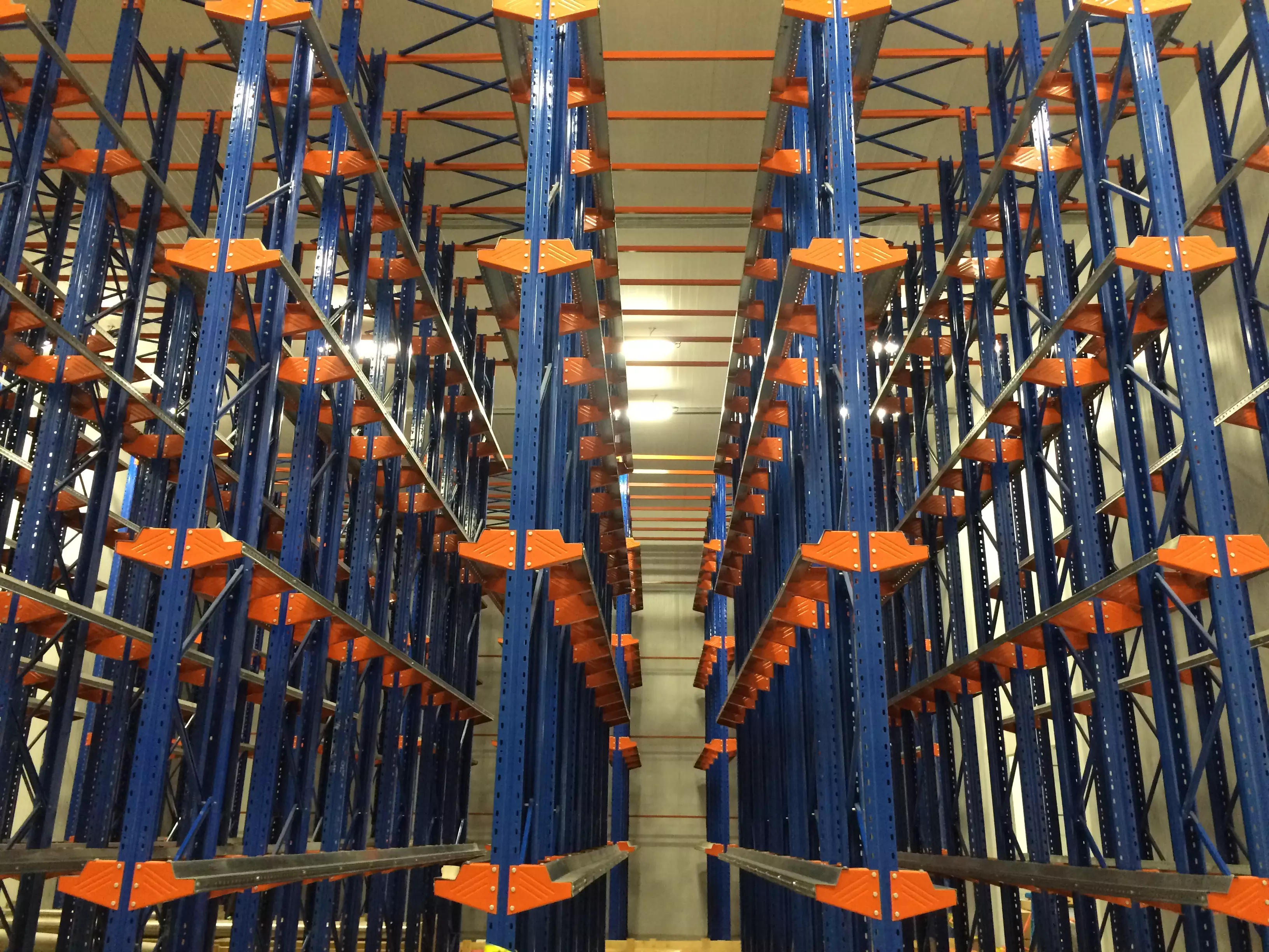 قفسه بندی درایوین راک