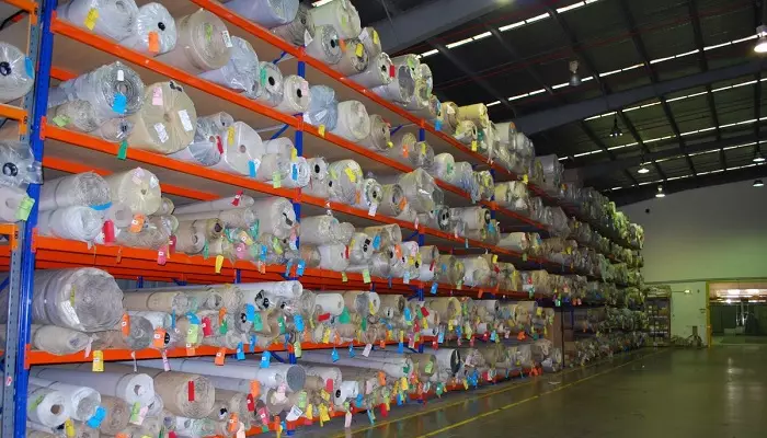 قفسهبندی مناسب برای انبار فرش